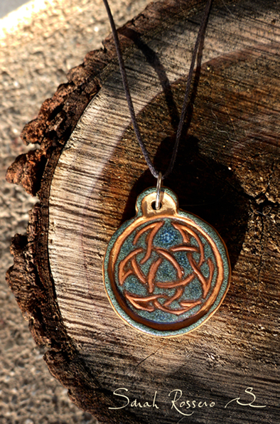 Pendentif la Toile de Wyrd bleue