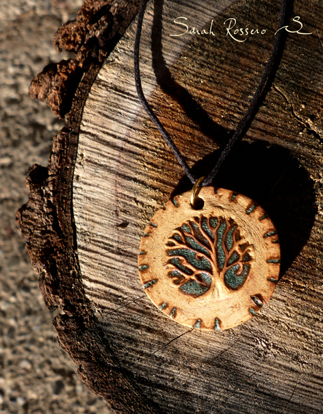 Pendentif  Yggdrasil 2 bleu lumineux
